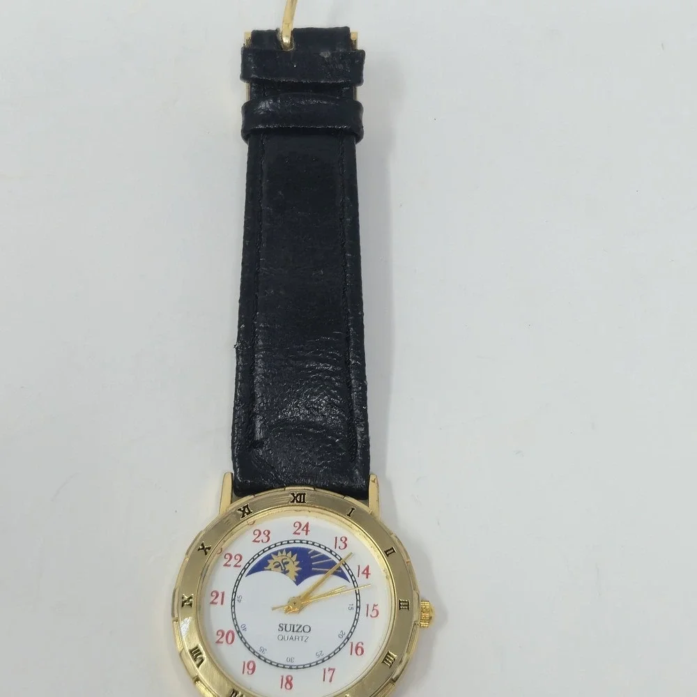 Vintage Suizo Quartz Watch Sun Moon Phase Day Night Dial Gold Tone Roman Bezel